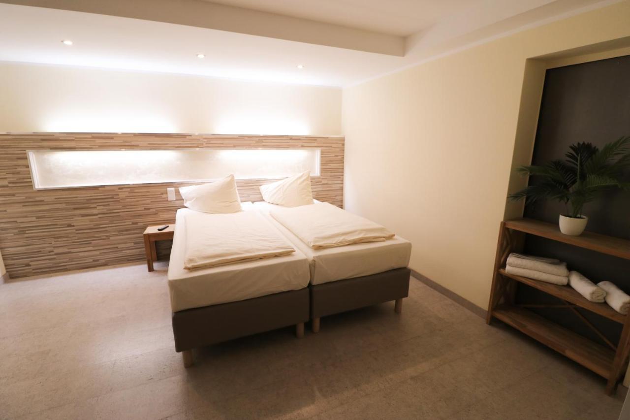 Petul Apart Hotel Ernestine Есен Екстериор снимка