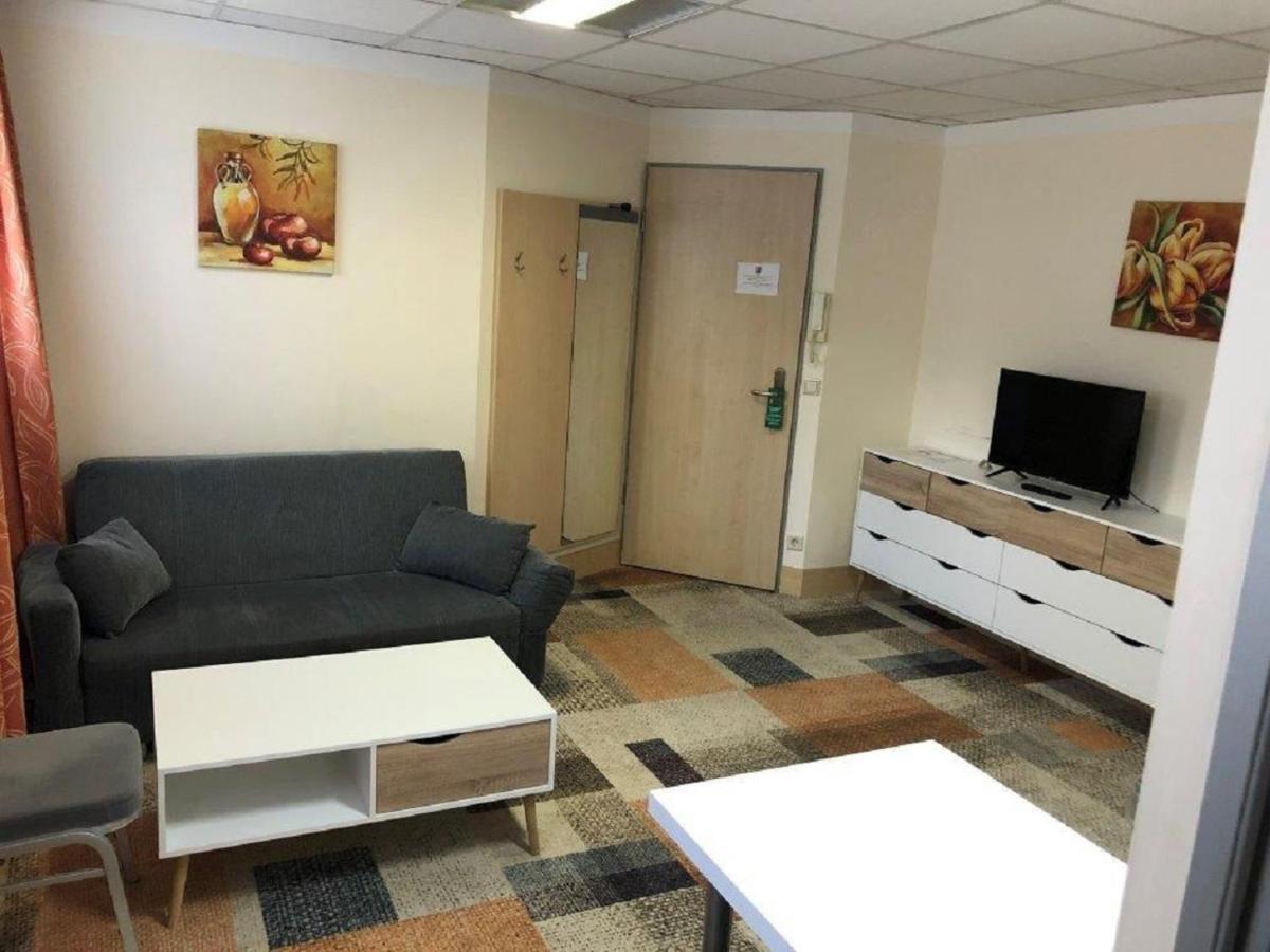 Petul Apart Hotel Ernestine Есен Екстериор снимка