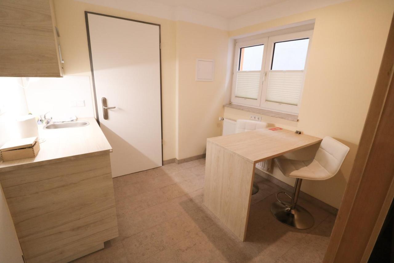 Petul Apart Hotel Ernestine Есен Екстериор снимка