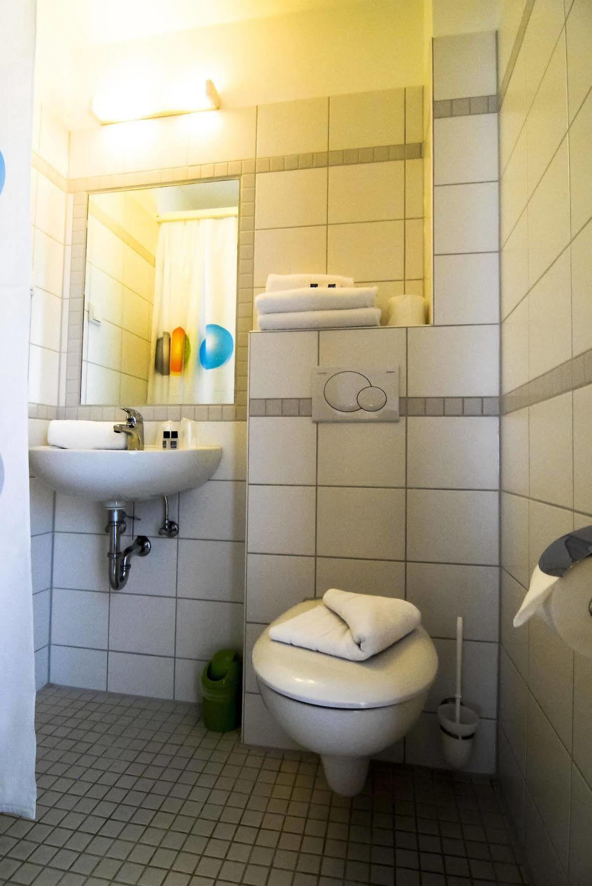 Petul Apart Hotel Ernestine Есен Екстериор снимка